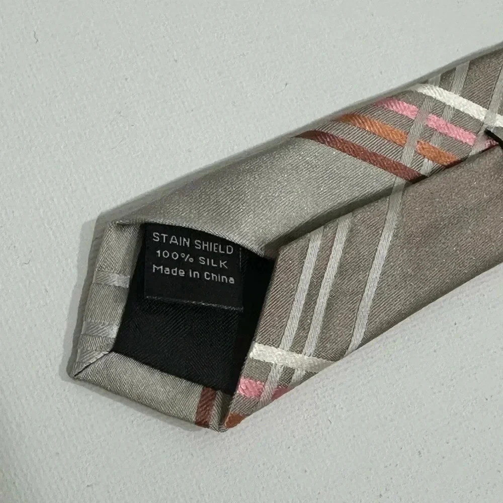 NWT Van Heusen Mens Formal Necktie 57